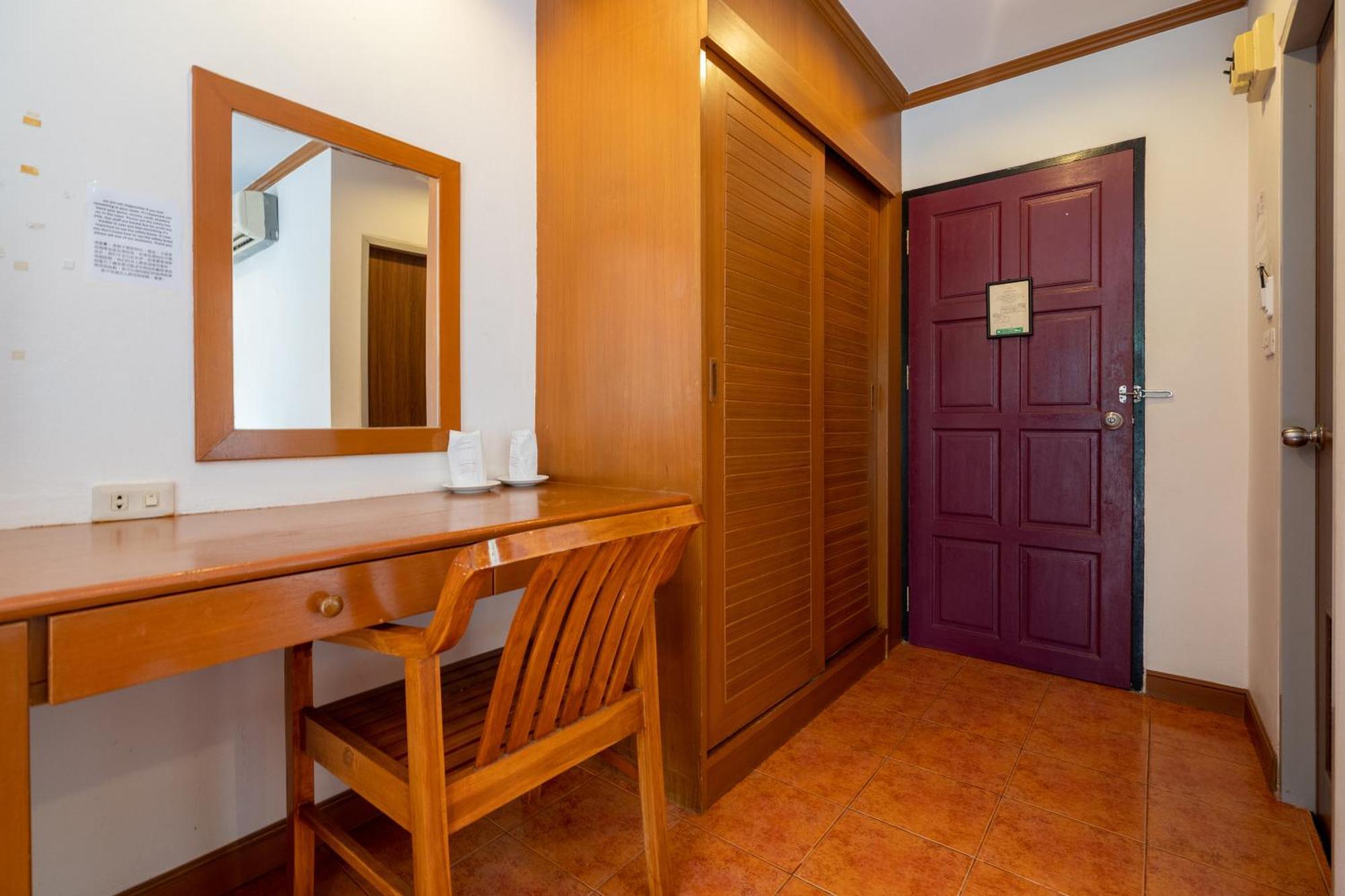 Patong Central Residence And Apartment Exterior photo