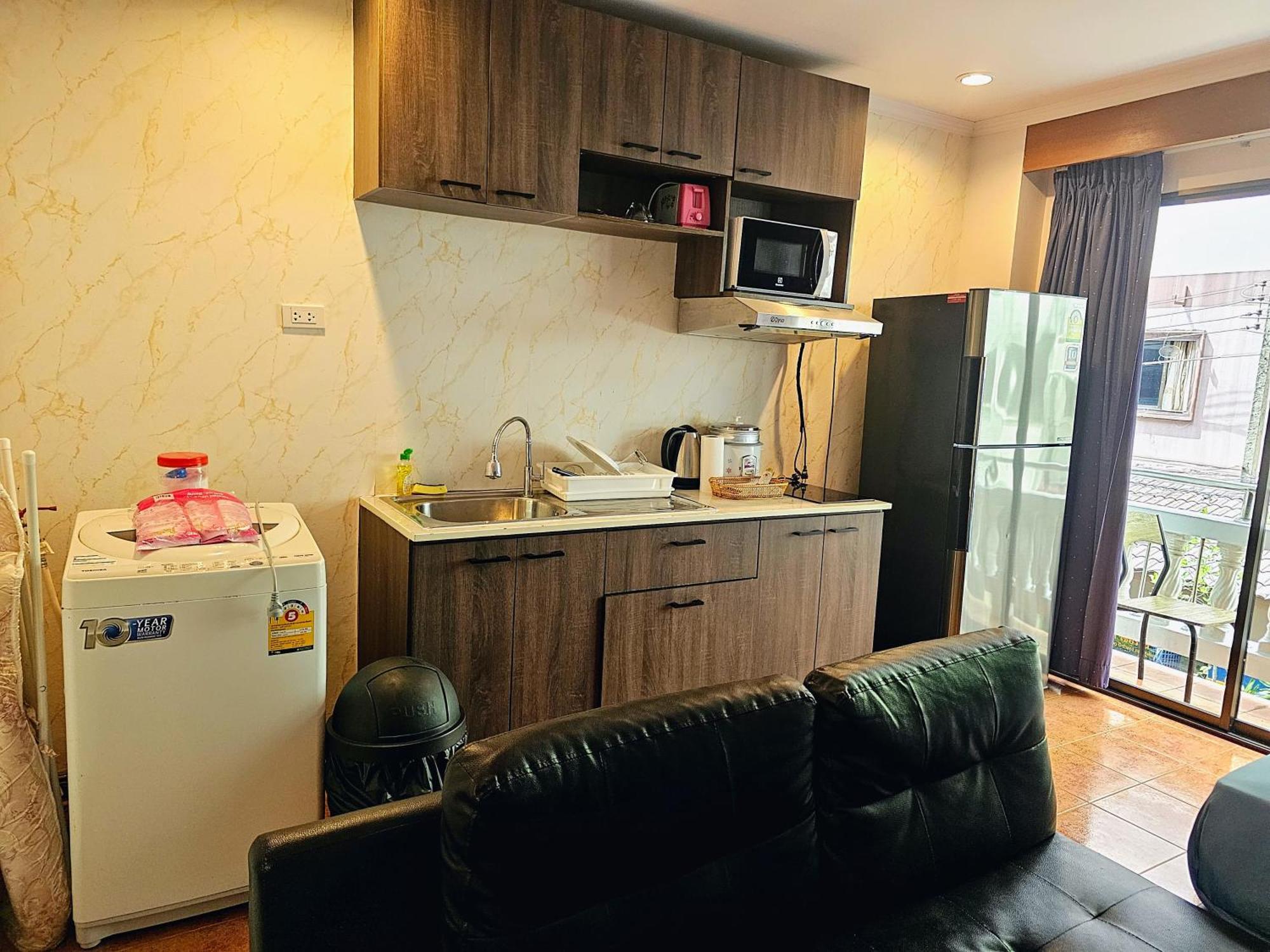 Patong Central Residence And Apartment Room photo