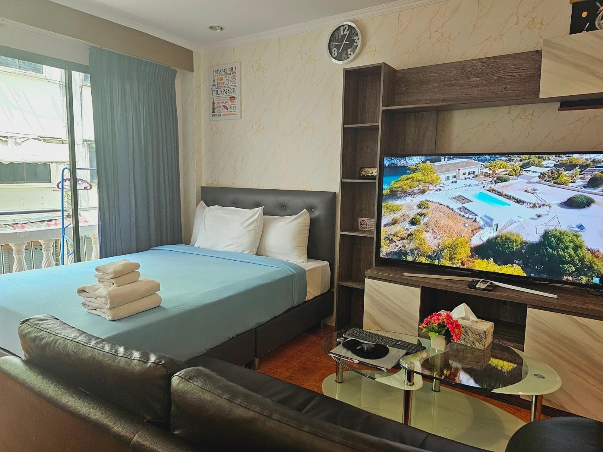 Patong Central Residence And Apartment Room photo