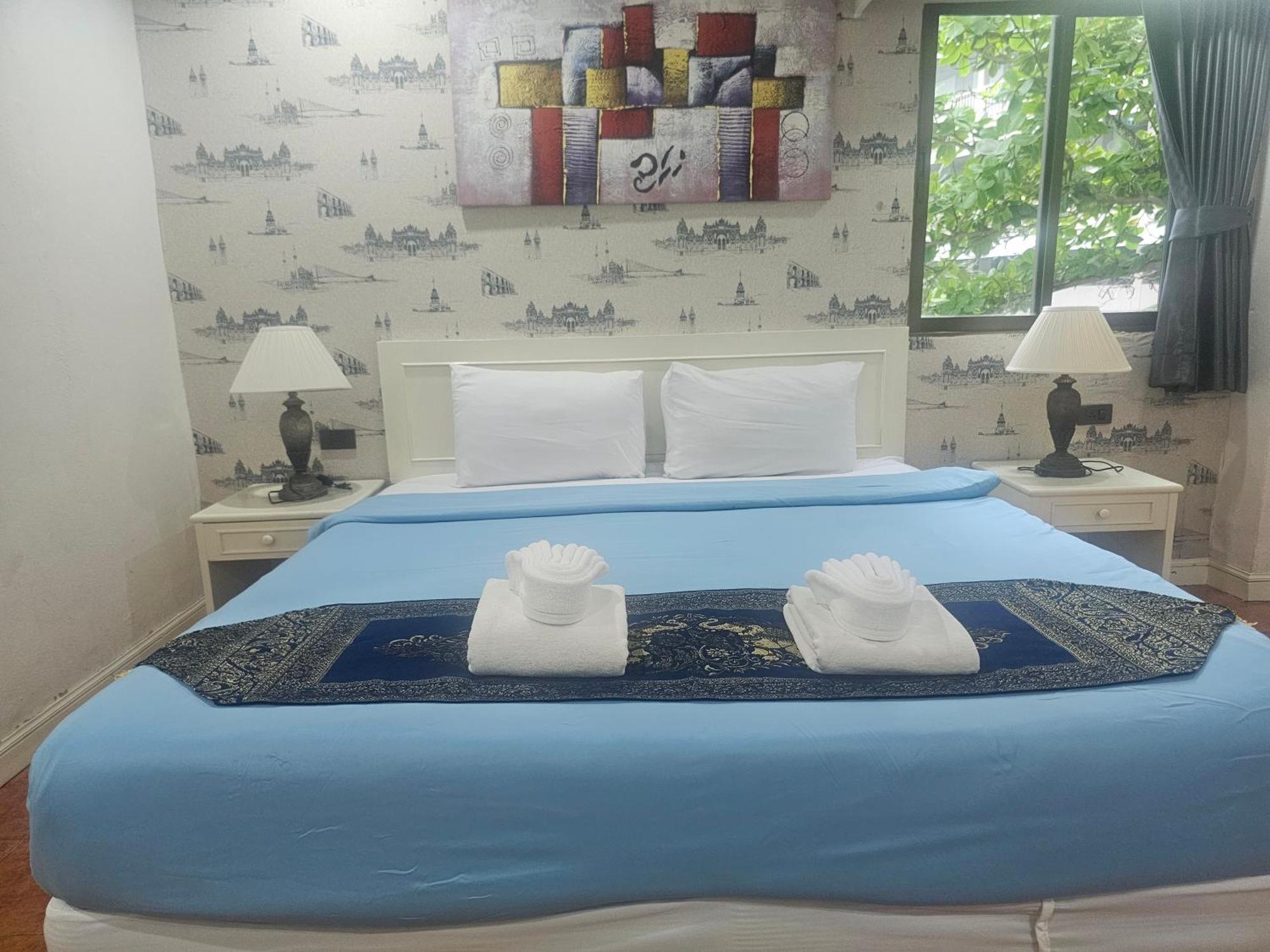 Patong Central Residence And Apartment Room photo